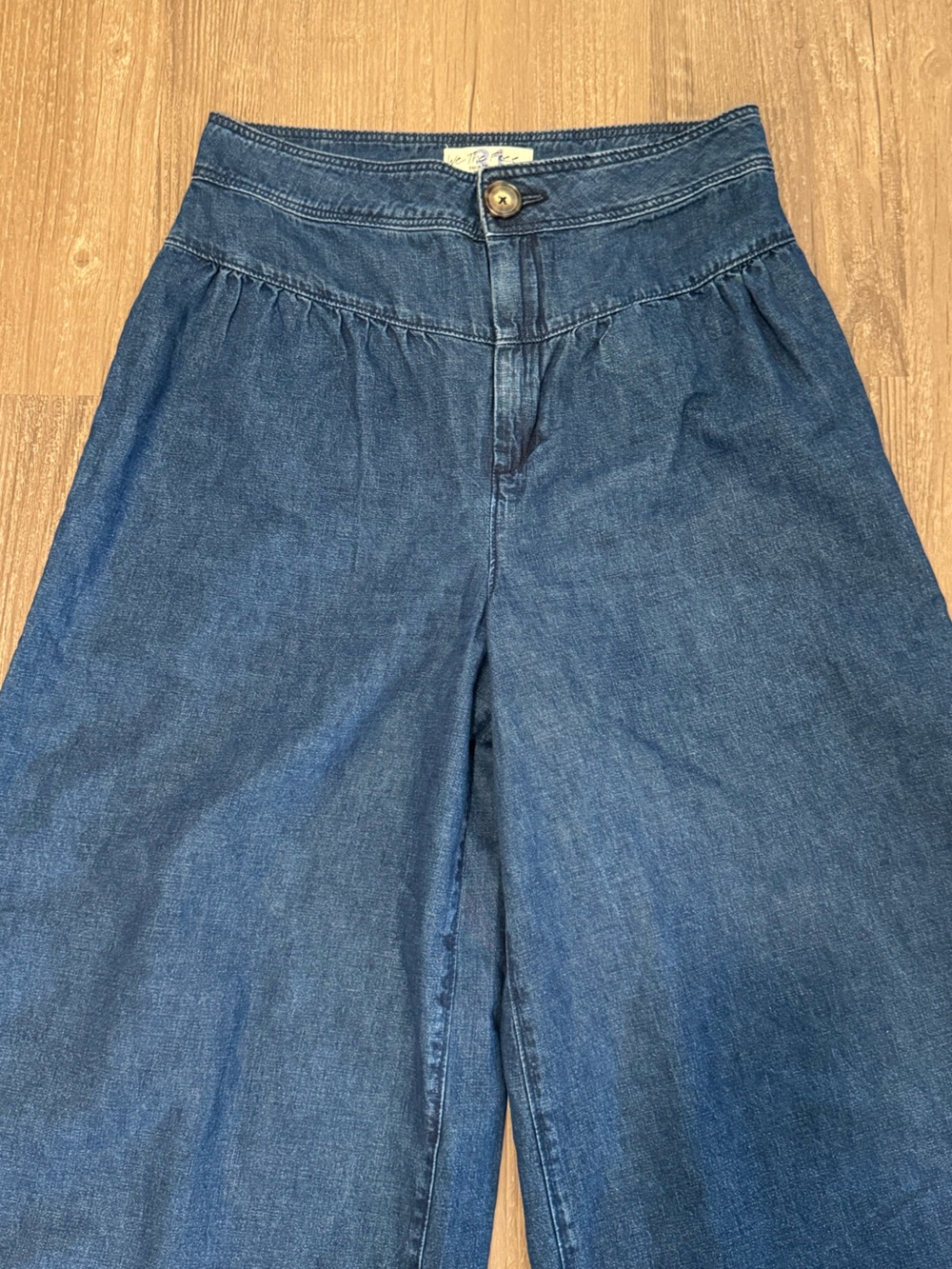 We The Free Double Yoke Wide Leg Cropped Jeans - Picture 2 of 5